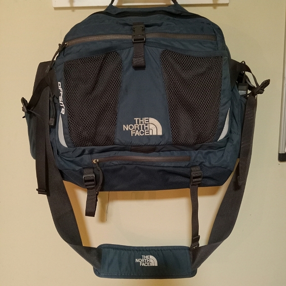 The North Face Bags The North Face Offsite Messenger Bag Poshmark
